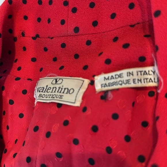 Vintage Valentino Suit. Tomato Red and Black Polka Dot Silk Lined -European 6 - Picture 2 of 15